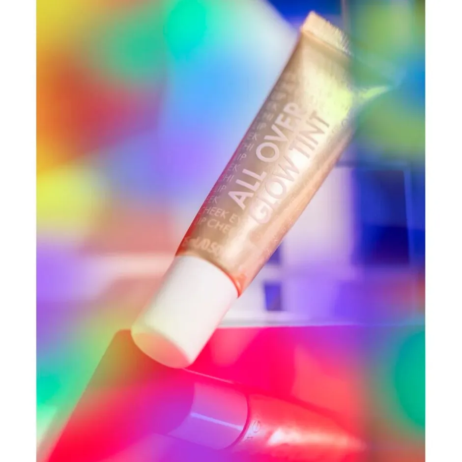 Catrice All Over Glow Tint 010 Beaming Diamond Foundation< Highlighter