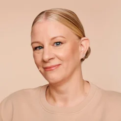 Catrice HD 030 Sand Beige Liquid Coverage Foundation< Foundation