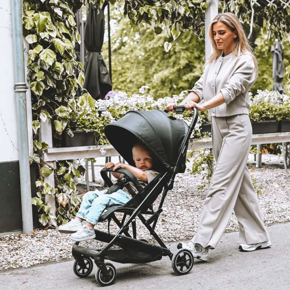 Deryan Easy Luxe Lichtgewicht Buggy + Regenhoes – Compact & Comfortabel| Best