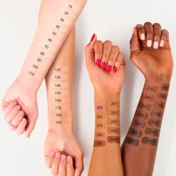 Essence 100 Foundation Stick< Foundation