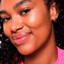 Essence Baby Got Glow 010 Golden Aura Highlight Stick< Highlighter