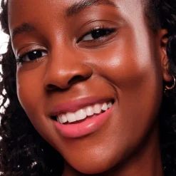 Essence Satin Glow 03 Rose And Shine Luminous Shine Lipstick< Lipmake-Up