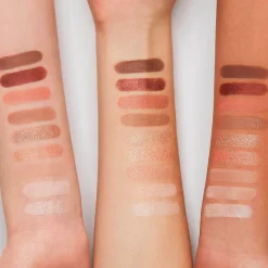 Essence The Rose Edition 20 Lovely in Rose Eyeshadow Palette< Oogschaduw