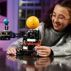 LEGO Technic 42179 De Aarde En De Maan In Beweging< Lego Technic