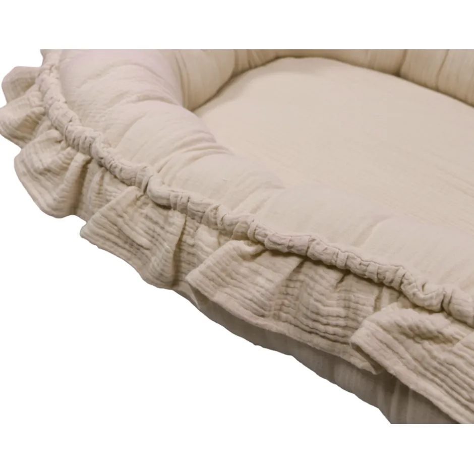 MamaLoes Soft Cotton Ruffle Ecru Babynest< Babynestjes