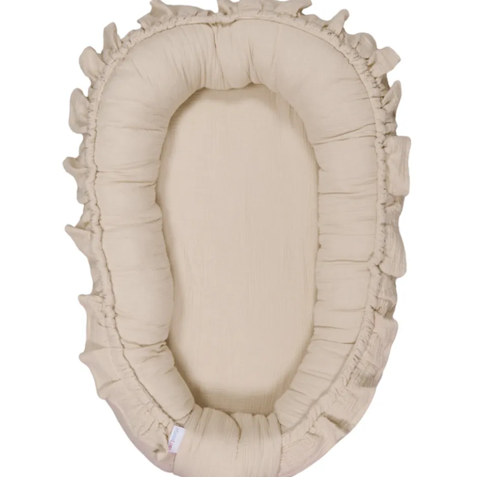 MamaLoes Soft Cotton Ruffle Ecru Babynest< Babynestjes