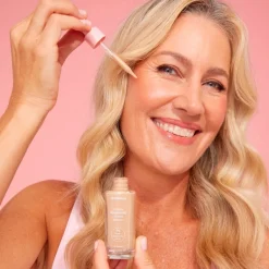 4-5 Medium Miracle Hyaluronic Tinted Serum|MCoBeauty Outlet