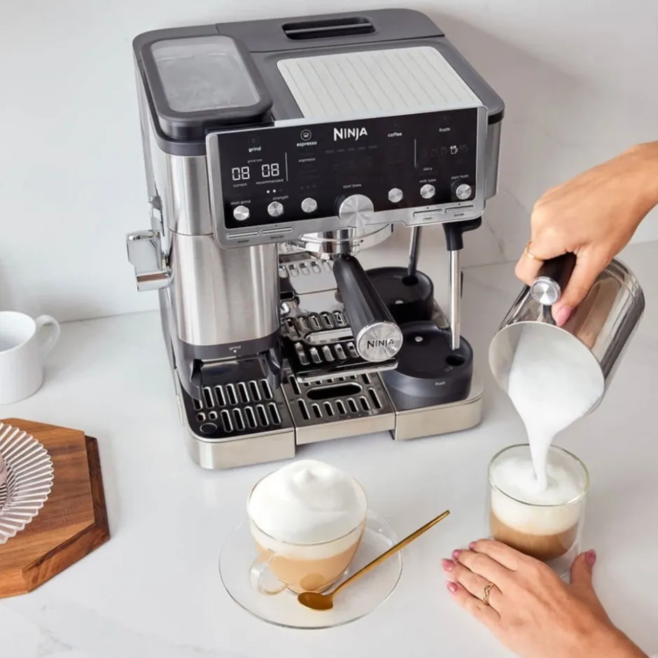 Luxe Café Pro Espresso Machine ES701EU|Ninja Hot
