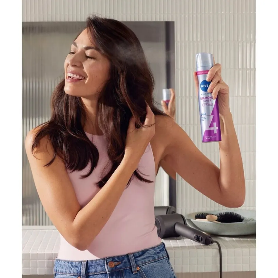 Nivea Diamond Gloss Care Hold 4 Styling Hairspray< Haarlak