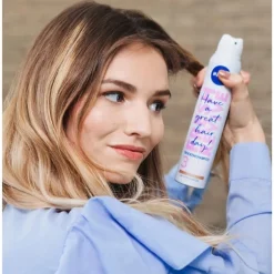 Nivea Fresh Revive 3-in-1 Droogshampoo voor Donkerblond Haar< Droogshampoo