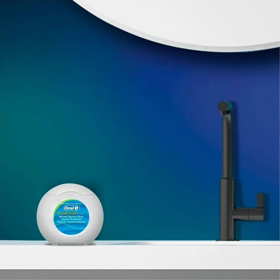 Oral B Oral-B Essential Waxed Dental Floss< Flosdraad