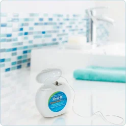 Oral B Oral-B Essential Waxed Dental Floss< Flosdraad