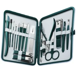 UNIQ 18‑in‑1 Manicure & Pedicure Set – Donkergroen Etui< Manicure- En/Of Pedicureset